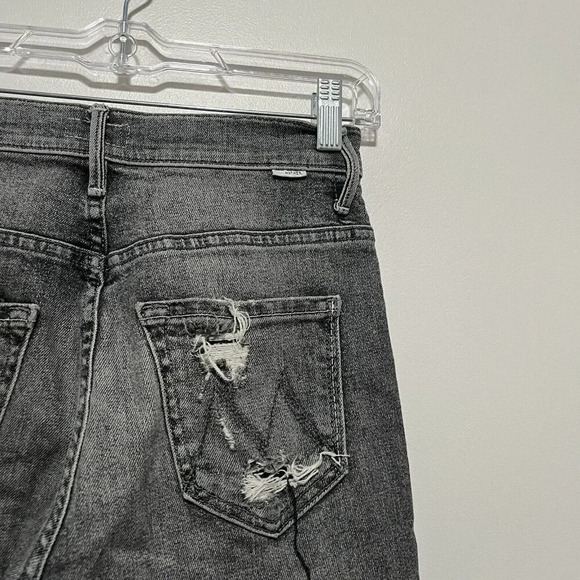 Mother The Swooner Ankle Chew Distressed Jeans in Gray Scene of the Crime 25 - Picture 6 of 11